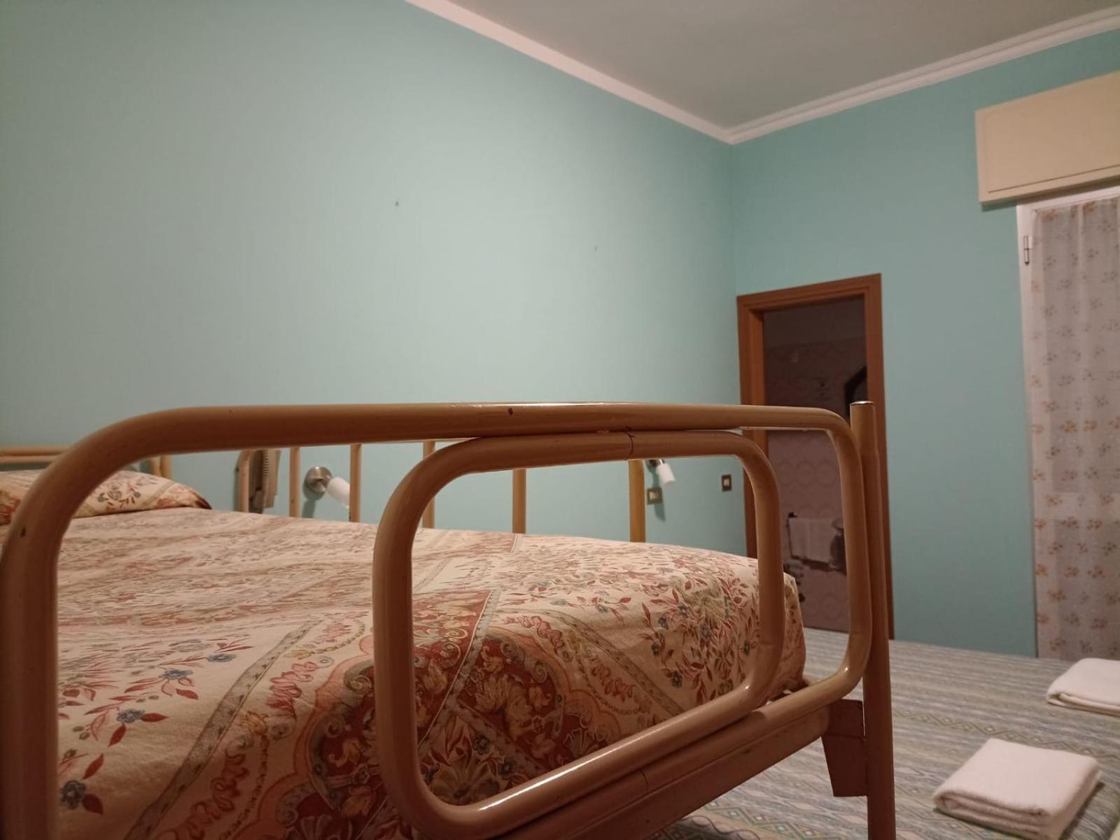 Hotel Toschi Лидо-ди-Классе Экстерьер фото